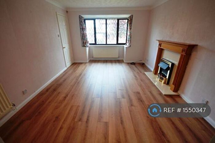3 Bedroom Detached House To Rent In Mickleborough Way, Nottingham, NG2