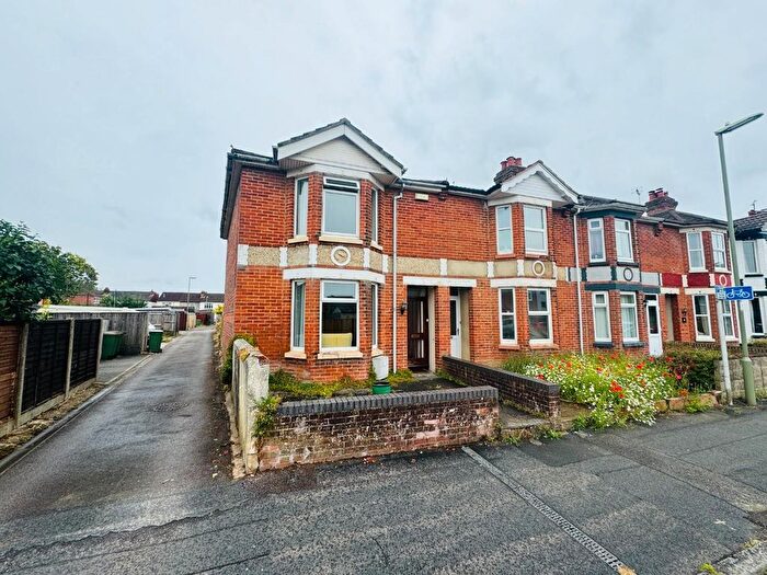 3 Bedroom End Of Terrace House To Rent In Arnold Road, Eastleigh, SO50