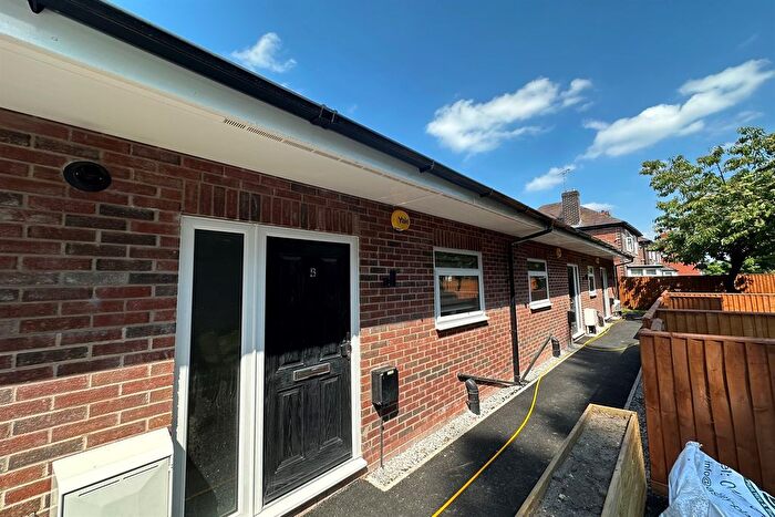 1 Bedroom Terraced House To Rent In Altrincham Road, Manchester, M23