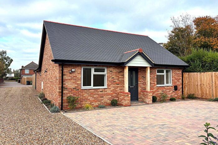 2 Bedroom Bungalow To Rent In Shefford Road, Clifton, SG17