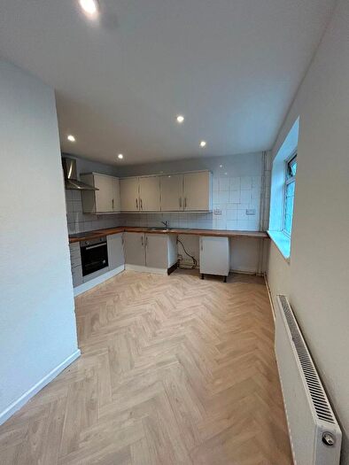 4 Bedroom Terraced House To Rent In St. Edmunds Close, Erith, DA18