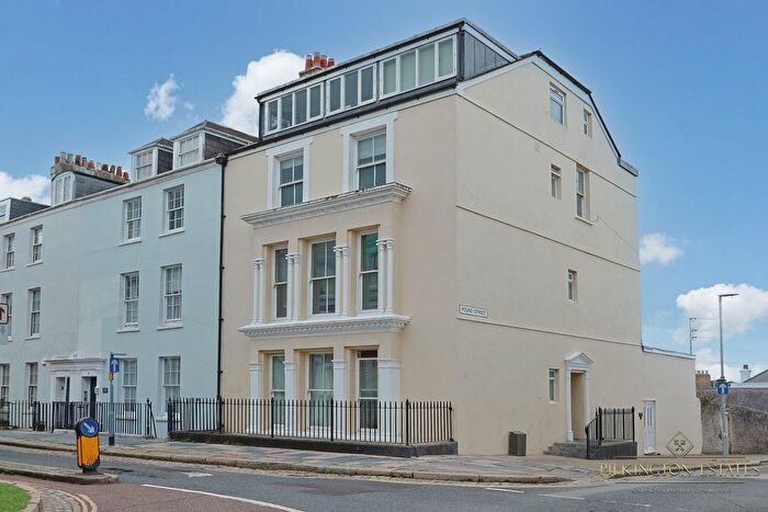 2 Bedroom Flat For Sale In Durnford Street, Plymouth, Devon, PL1