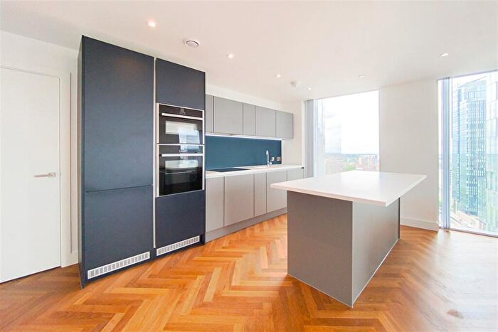 2 Bedroom Apartment To Rent In East Tower, Owen Street, M15