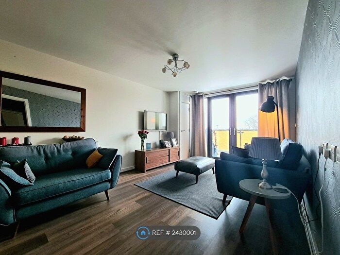 2 Bedroom Flat To Rent In Royal Oak Road, Bexleyheath, DA6