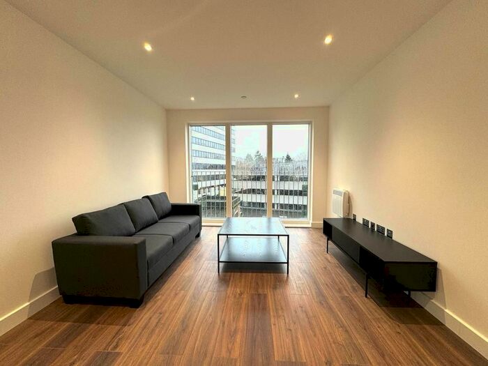 1 Bedroom Flat To Rent In Market Street, Bracknell, RG12