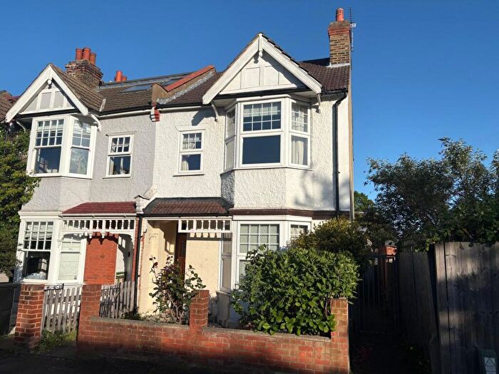 2 Bedroom End Of Terrace House For Sale In Kenilworth Road, Penge, SE20