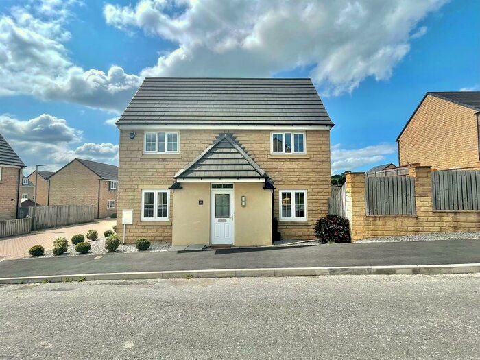 3 Bedroom House To Rent In Staincliffe Drive, Keighley, BD22