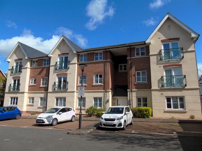 1 Bedroom Flat To Rent In Viridian Square, Aylesbury Bucks, Aylesbury, HP21