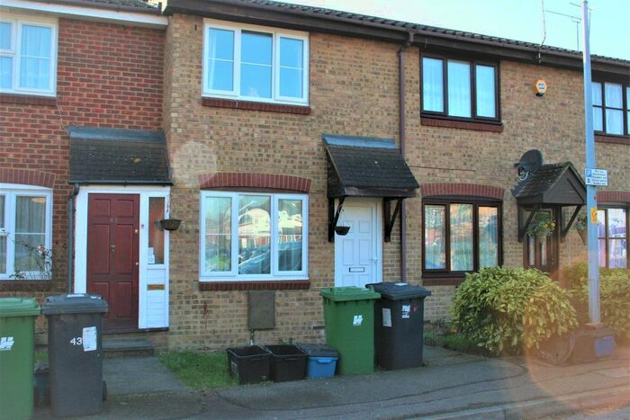 2 Bedroom Terraced House To Rent In Siskin Close, Borehamwood, WD6
