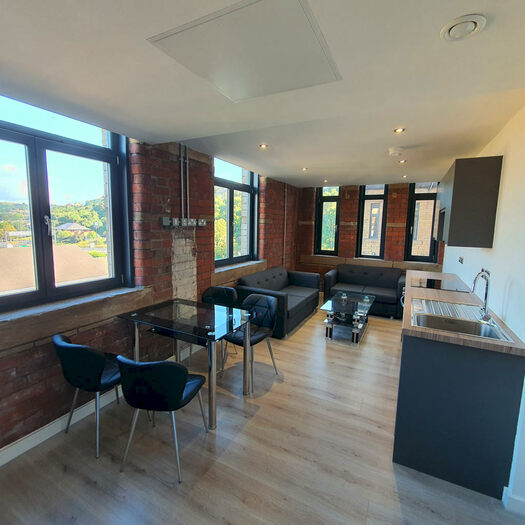 2 Bedroom Apartment To Rent In Conditioning House, Cape Street, Bradford, Yorkshire, BD1