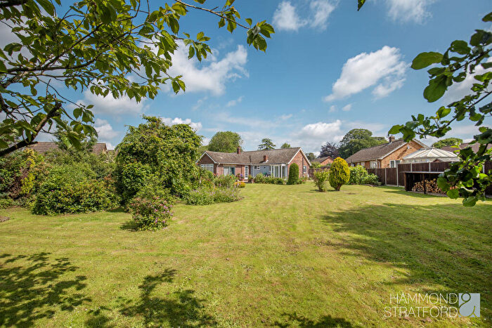 3 Bedroom Detached Bungalow For Sale In Rosary Close, Mulbarton, NR14