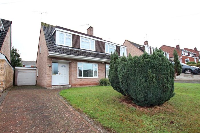 3 Bedroom Semi-detached House For Sale In Broadfields Road, Broadfields, Exeter, EX2