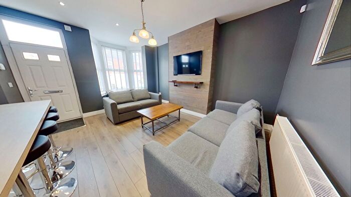 4 Bedroom Terraced House To Rent In Royal Park Avenue, Hyde Park, Leeds, West Yorkshire, LS6