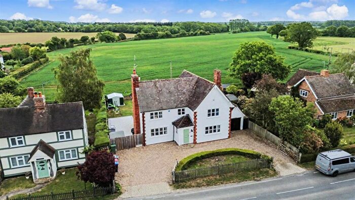 4 Bedroom Detached House For Sale In Lavender Cottages, Blackmore End, Braintree, CM7