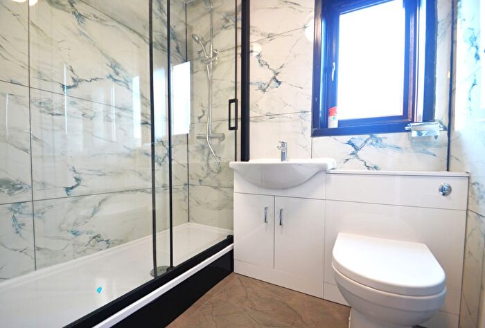 2 Bedroom End Terrace House To Rent In Natalie Close, Feltham, TW14