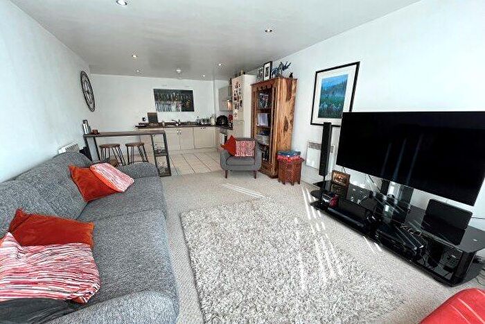 2 Bedroom Flat To Rent In Palatine Road, Manchester, M22