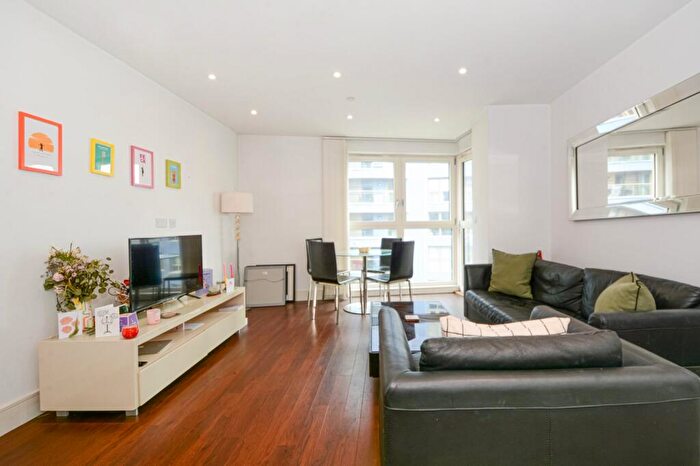 2 Bedroom Flat To Rent In Queensland Road, Islington, N7