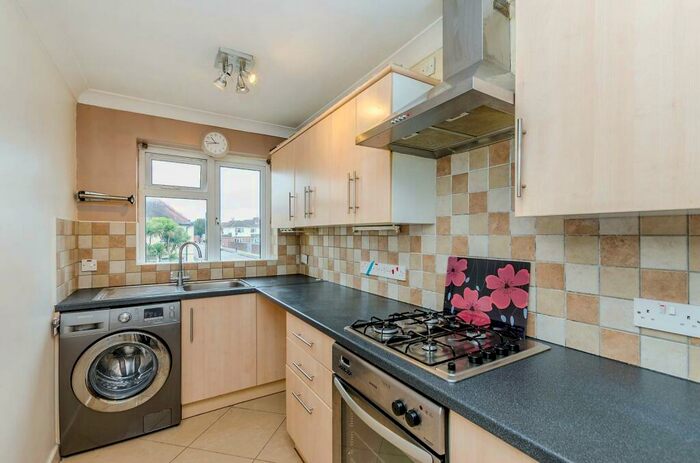 3 Bedroom Flat To Rent In Exeter Road, , Harrow, HA2