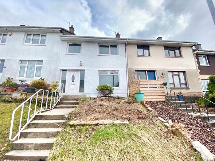 3 Bedroom Property To Rent In Wardlaw Crescent, Glasgow, G75