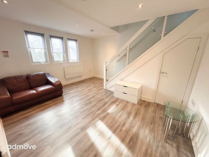 2 Bedroom Apartment To Rent In School Road, Sale, M33