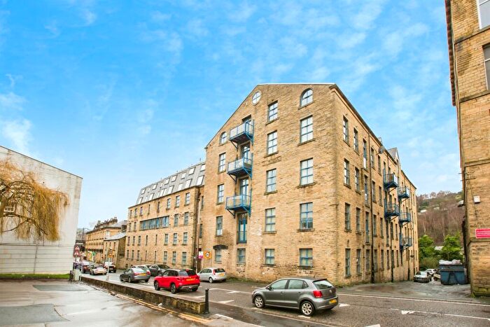 2 Bedroom Apartment For Sale In West Street, Sowerby Bridge, HX6
