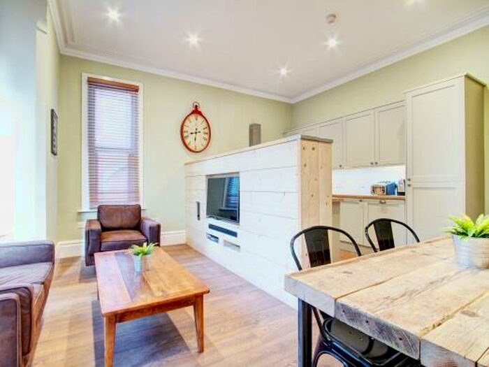 2 Bedroom Terraced House To Rent In Waterloo Road, Nottingham, NG7