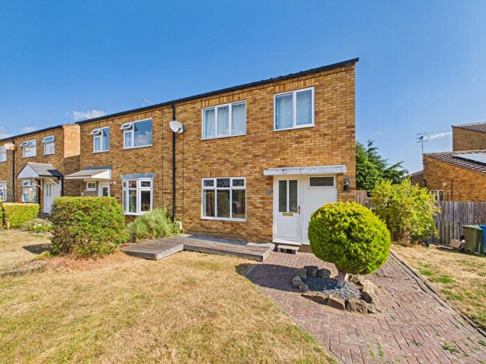 3 Bedroom Terraced House To Rent In Norbury Close, Chesterfield, S40