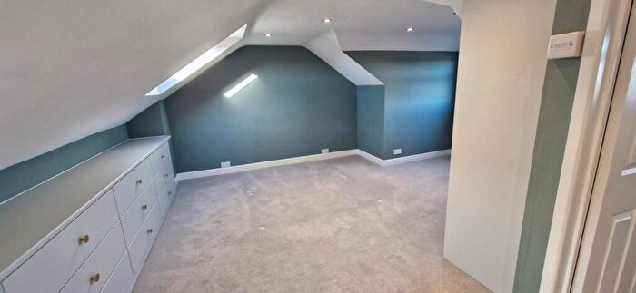 4 Bedroom House To Rent In Wick Road, Bristol, BS4