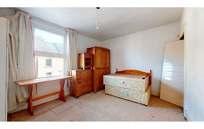 2 Bedroom End Of Terrace House For Sale In Elliott Street, Gravesend, DA12