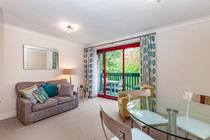 1 Bedroom Apartment To Rent In Brook Street, Central Oxford, OX1