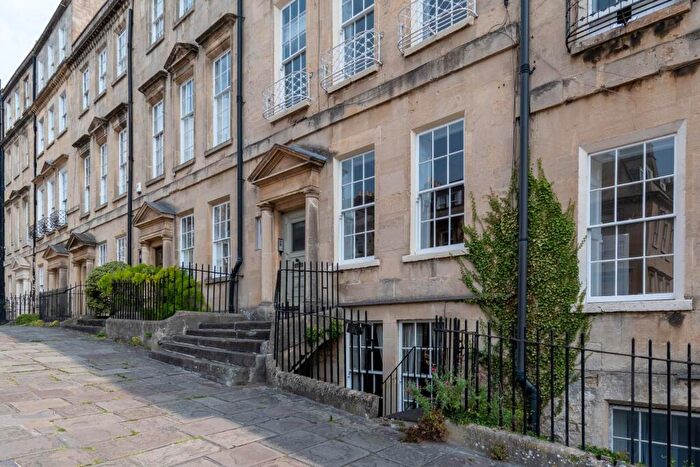 2 Bedroom Apartment For Sale In Belmont, Bath, BA1