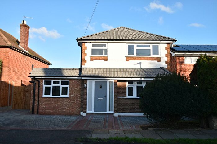 6 Bedroom Detached House To Rent In South Ruislip, HA4