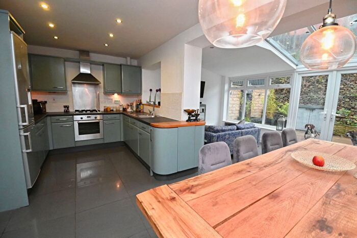 4 Bedroom Semi-Detached House For Sale In Chantry Orchards, Dodworth, Barnsley, S75