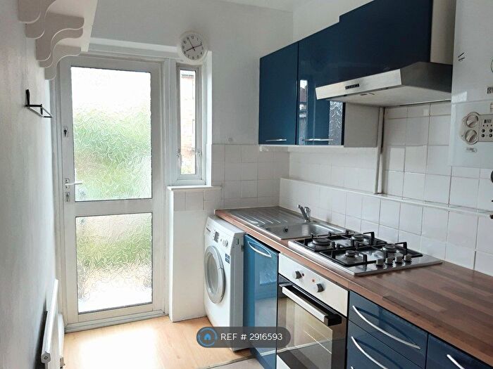 2 Bedroom Flat To Rent In Muswell Hill, London, N10