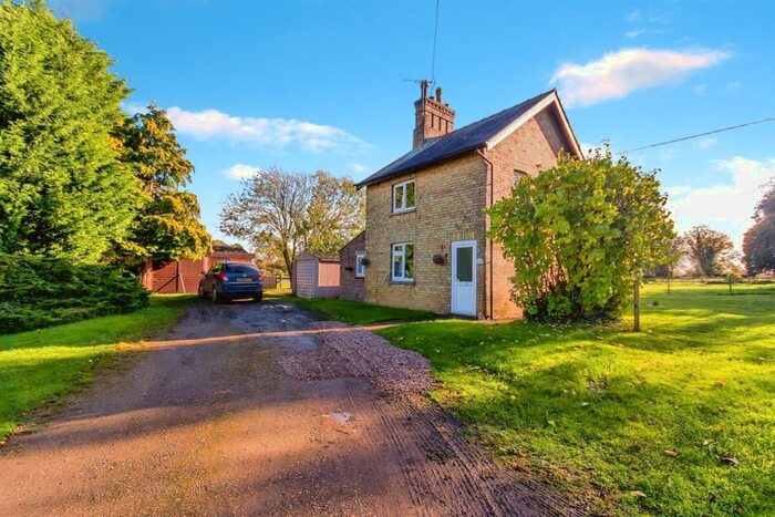 3 Bedroom Detached House For Sale In Howell Fen Drove, Howell, Sleaford, NG34
