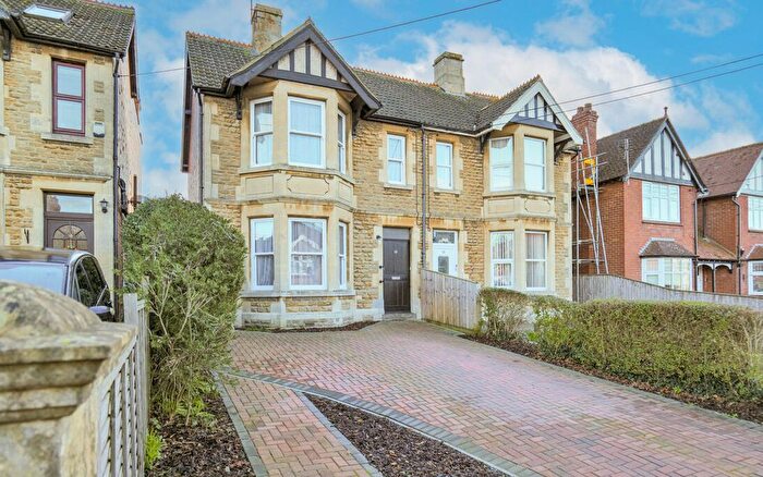 3 Bedroom Semi-Detached House For Sale In Forest Road, Melksham, SN12