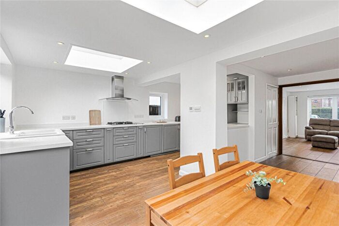 3 Bedroom Detached House To Rent In Norton Close, Headington, OX3