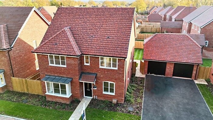 4 Bedroom Detached House For Sale In Maple Drive, Orchard Park, RH14