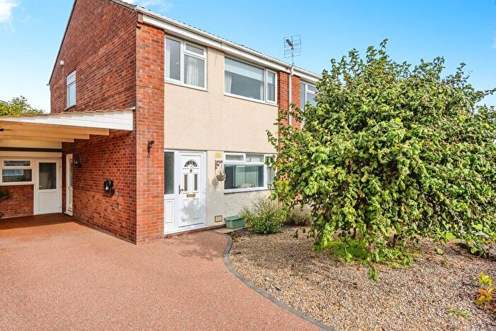 3 Bedroom Semi-Detached House For Sale In Alianore Road, Caldicot, NP26