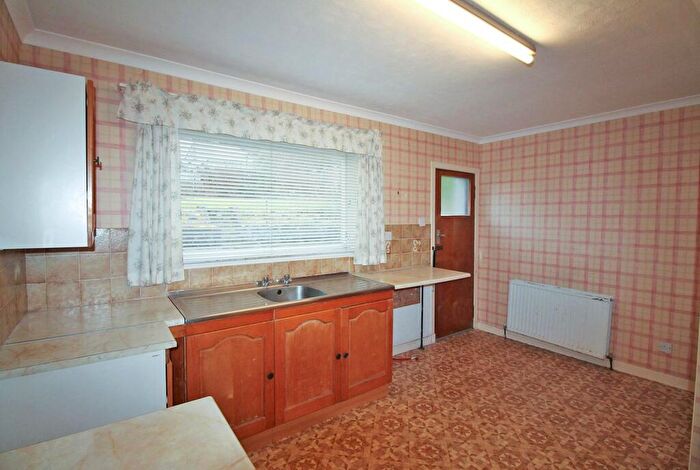 3 Bedroom Detached Bungalow For Sale In Stanely Drive, Paisley, PA2