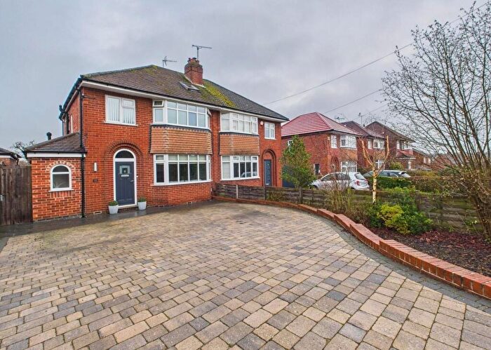 4 Bedroom Semi Detached House For Sale In Ford Lane, Allestree, Derby, DE22