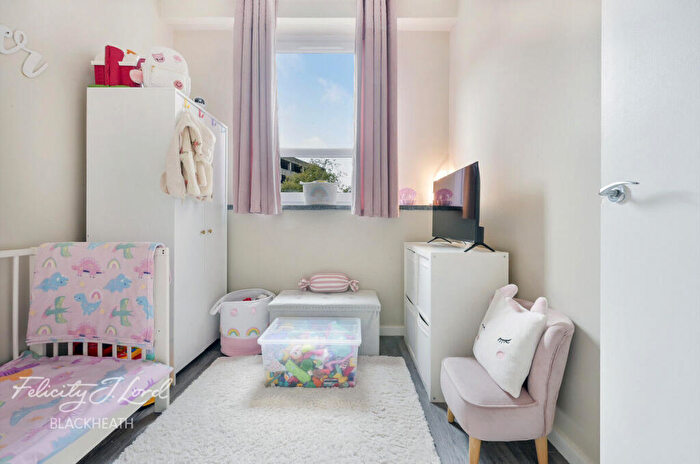 2 Bedroom Apartment For Sale In Calderwood Street, London, SE18