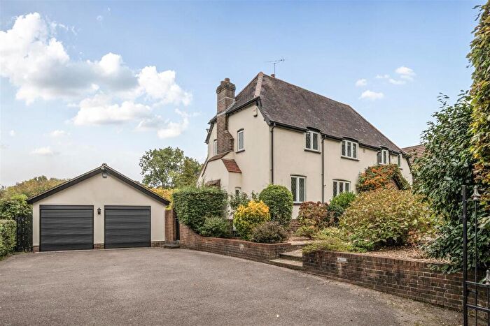 4 Bedroom Detached House For Sale In Bridge Road, Sarisbury Green, Southampton, SO31