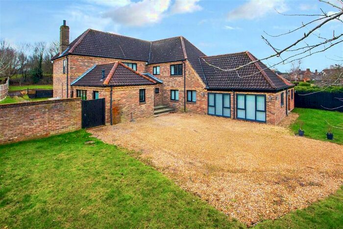 6 Bedroom Detached House To Rent In Redland Drive, Loughton, Milton Keynes MK5