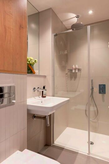 3 Bedroom Flat To Rent In George Street, Croydon, CR0