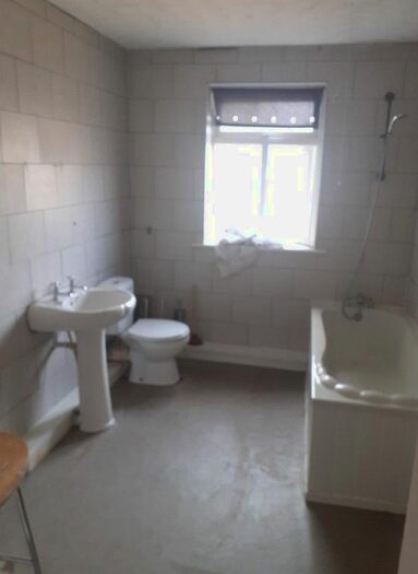 3 Bedroom Semi-Detached House To Rent In Walsall Road, Darlaston, Wednesbury, WS10