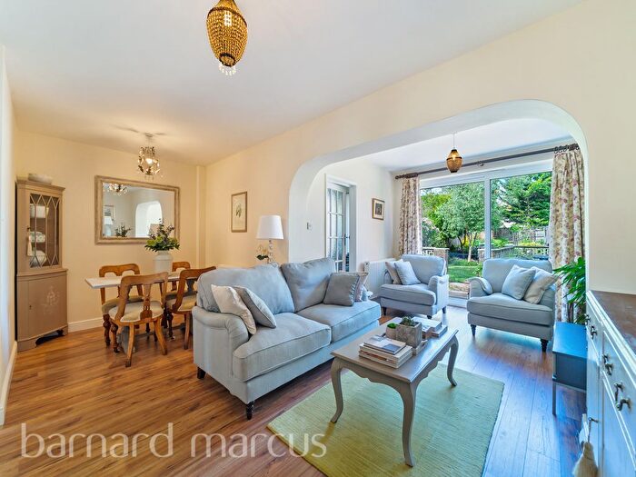 3 Bedroom Property To Rent In Kerrison Road, London, W5