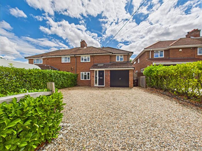 3 Bedroom Semi-Detached House For Sale In Manse Lane, Tadley, RG26