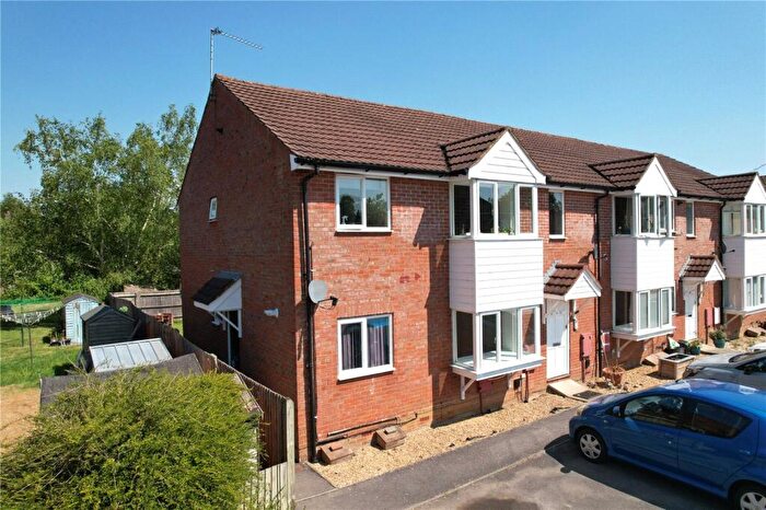 2 Bedroom Apartment To Rent In Kings Avenue, Tongham, Farnham, Surrey, GU10