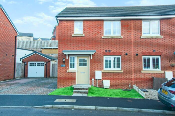 2 Bedroom Terraced House To Rent In Highfields, Tonyrefail, Porth, CF39